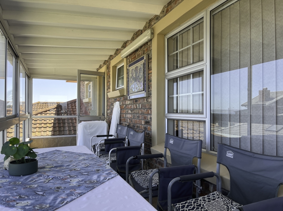 5 Bedroom Property for Sale in Tergniet Western Cape